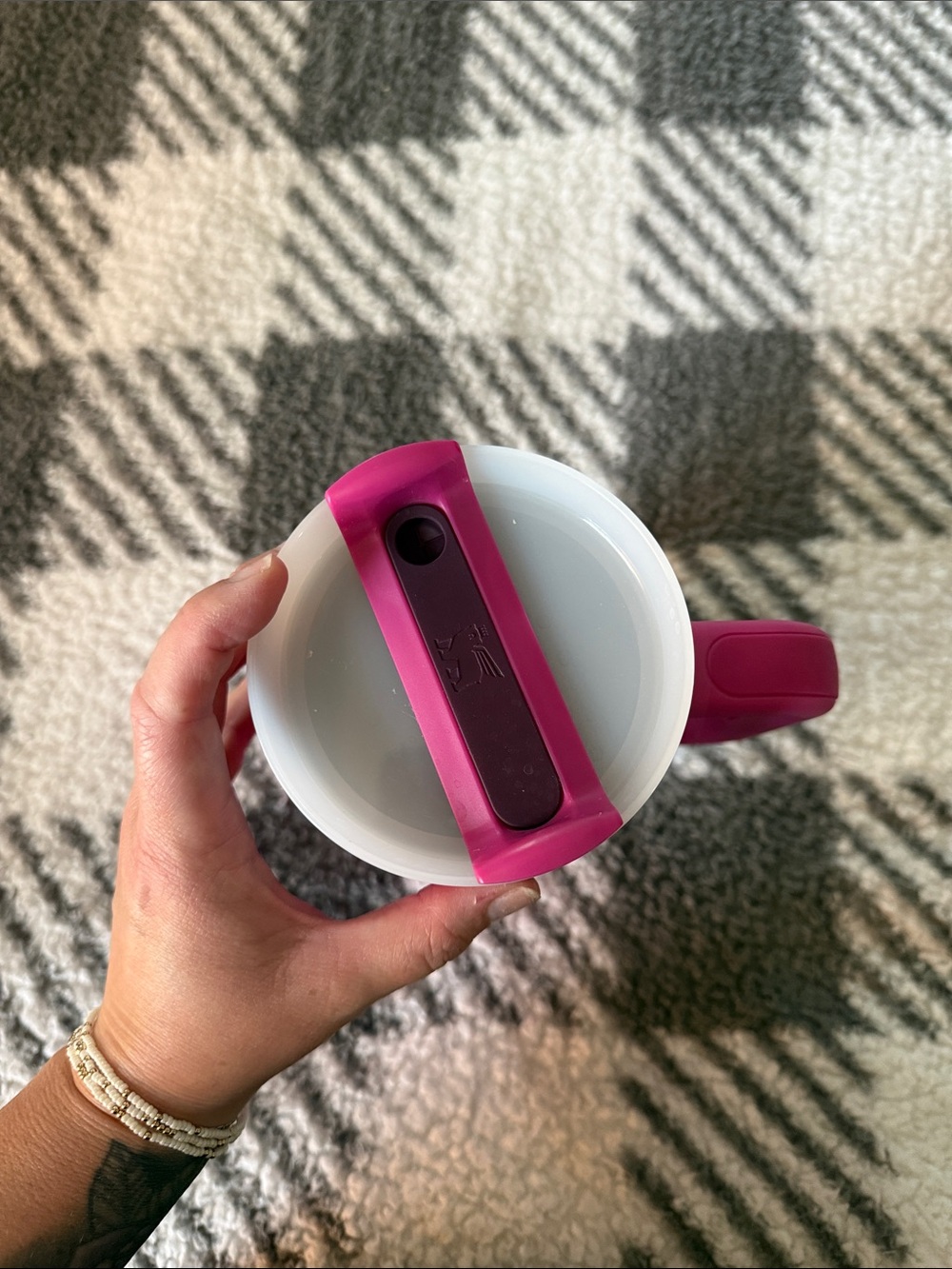 40 oz Stanley Hot Pink Travel Tumbler with Handle 🩷 - Picture 3 of 4